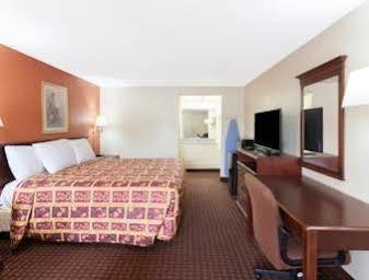 Knights Inn - Такер Экстерьер фото